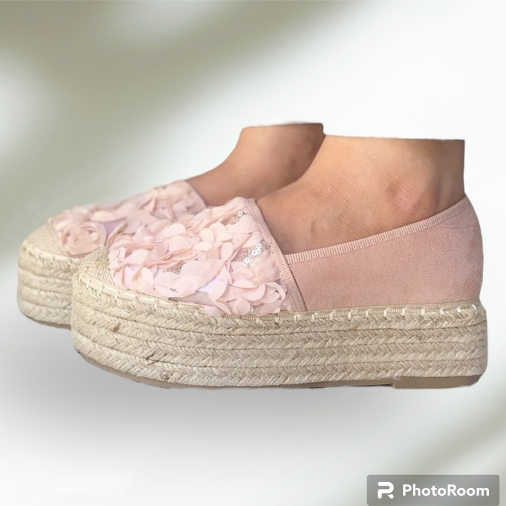 Blush Flower Platform Espadrilles perfect for spring! NEW